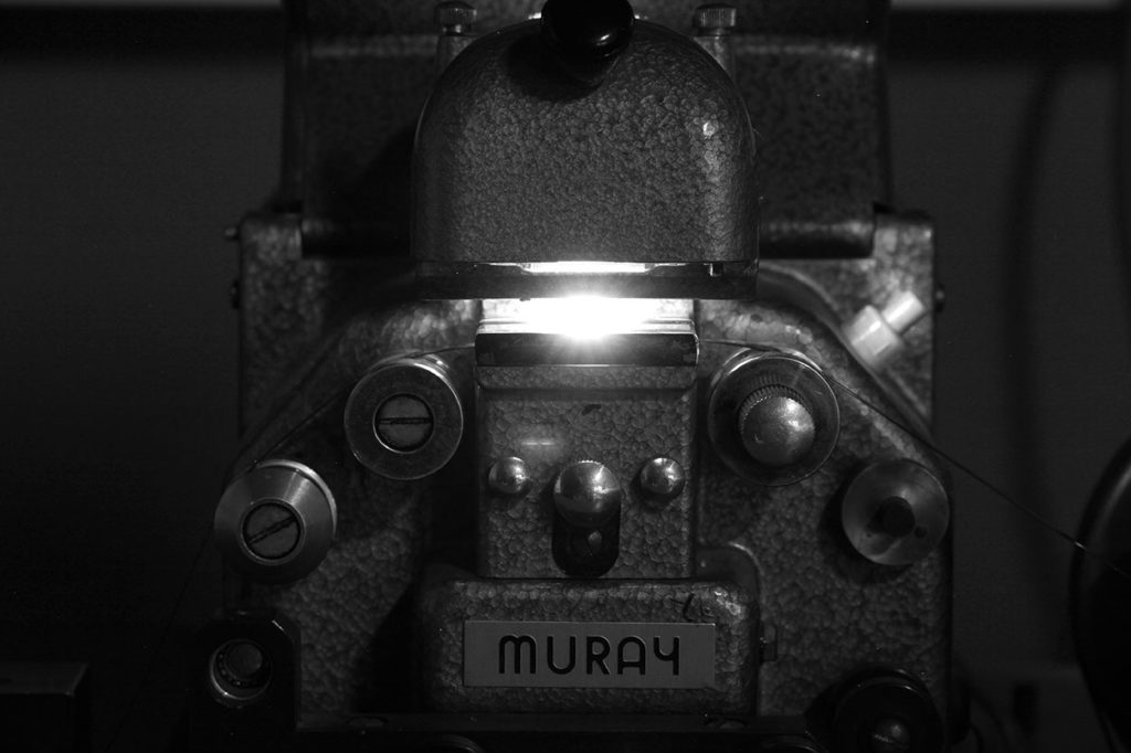 lampe d'une visionneuse muray pour developpement super 8